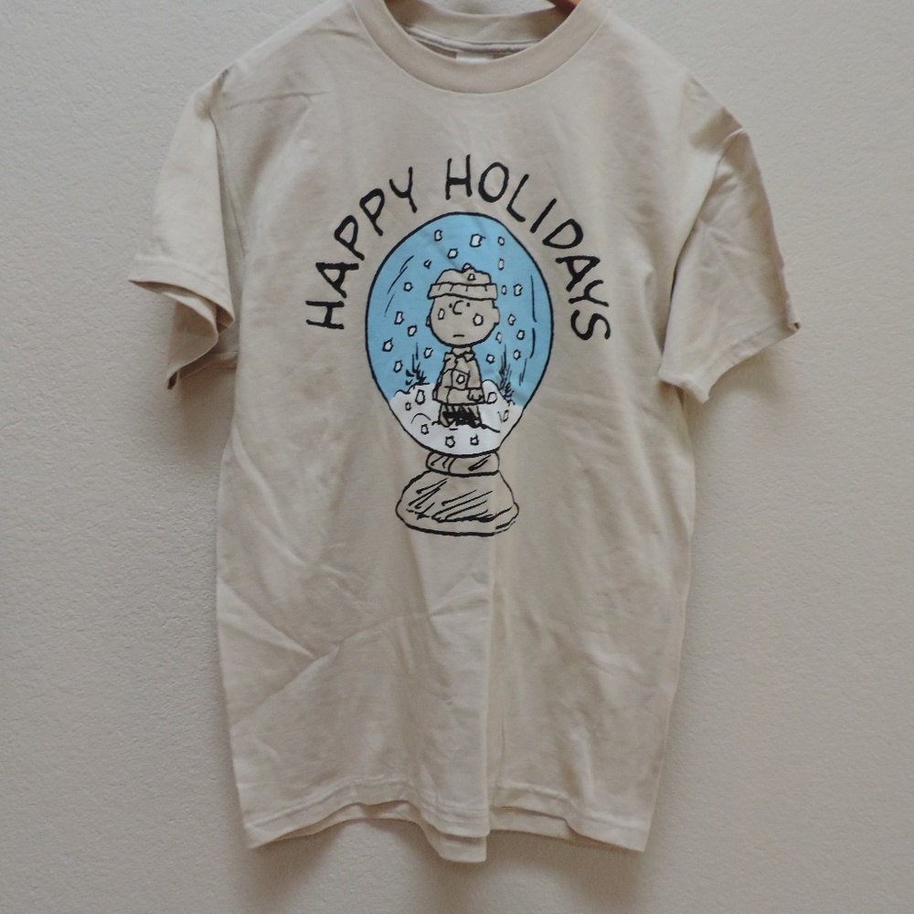Happy Holidays snoopy charlie brown top M